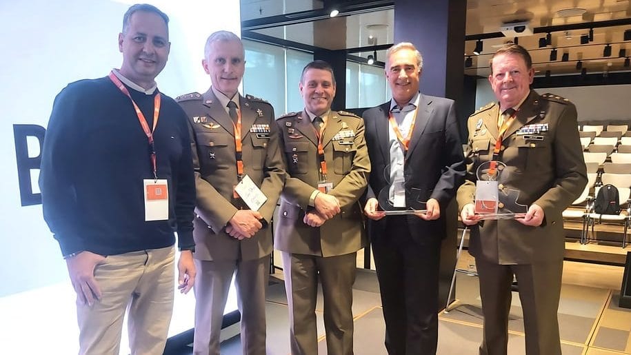 BeAmbassador gana el Premio Scaleups 2025 junto al Ejército de Tierra, en Microsoft Madrid